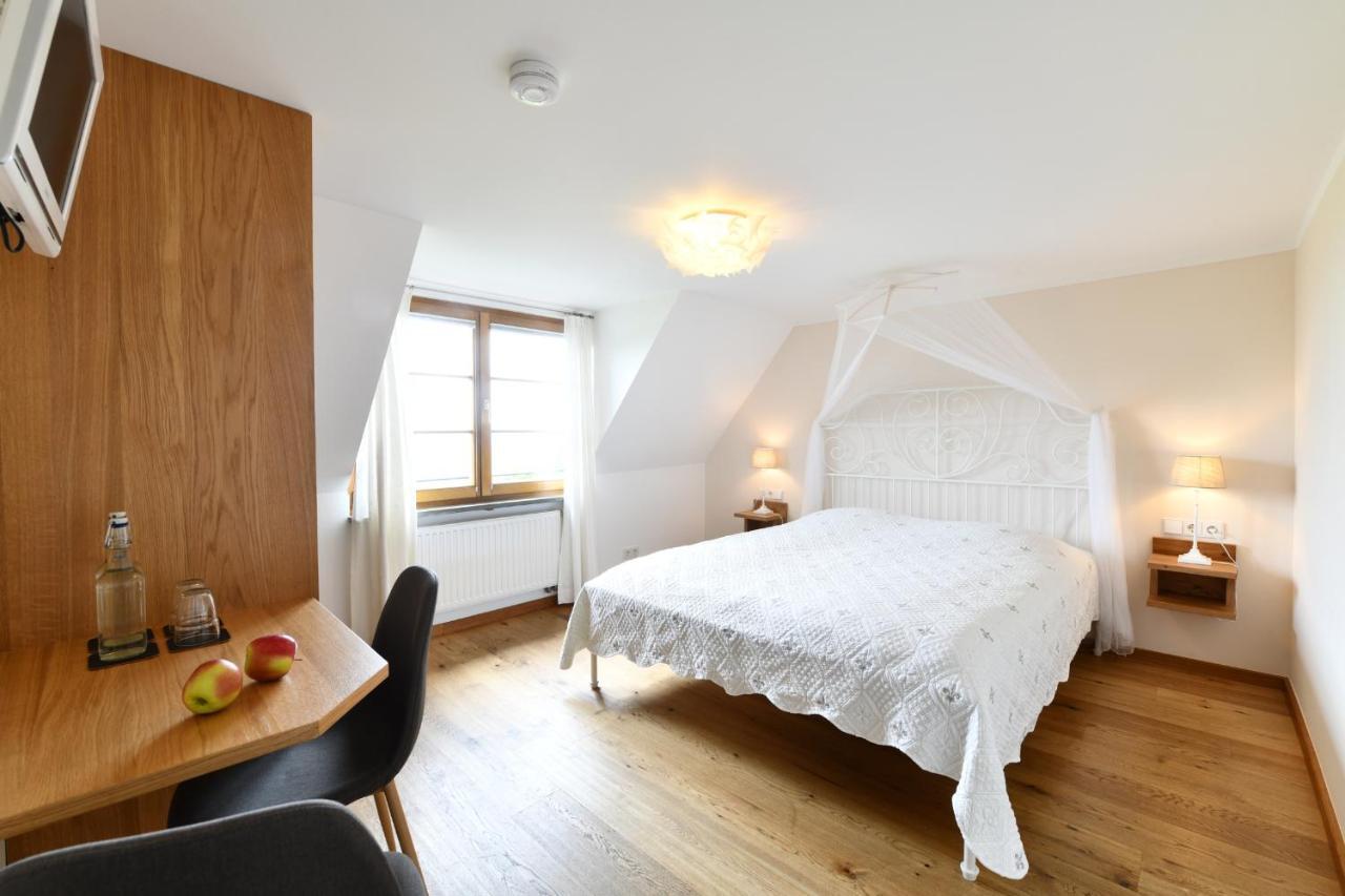 Hotel Montfort-Schloessle Линдау Екстериор снимка